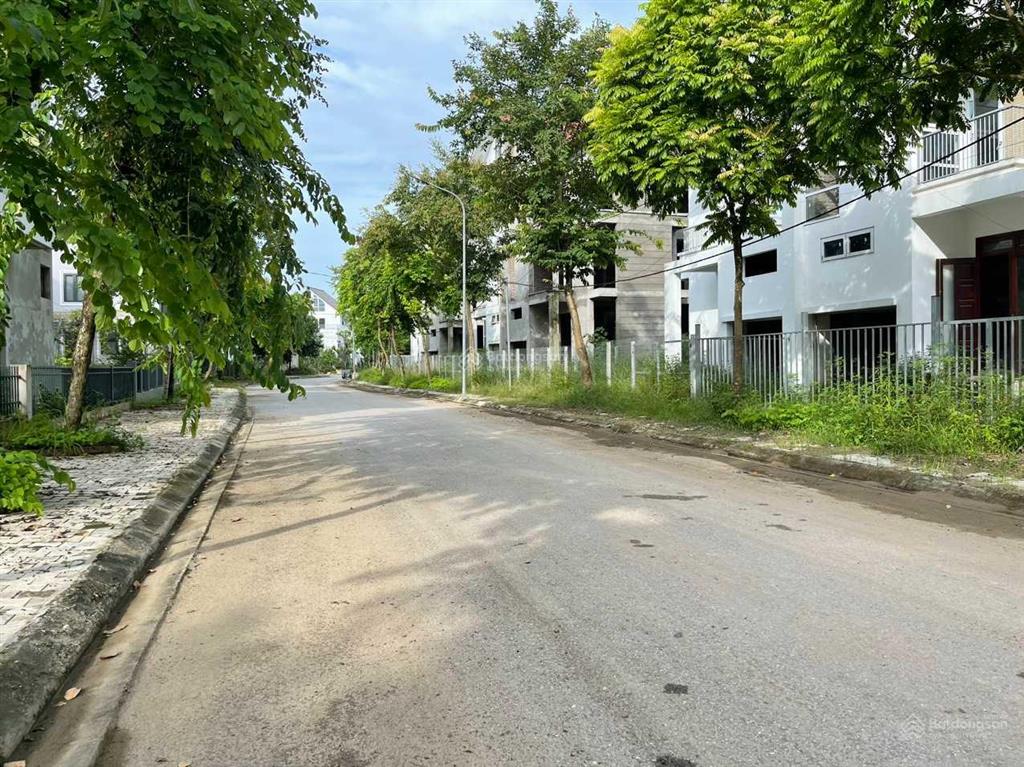Bán gấp biệt thự ngôi nhà mới, trục 24m, gần nhà hàng hùng còi 2 giá tốt nhất khu vực