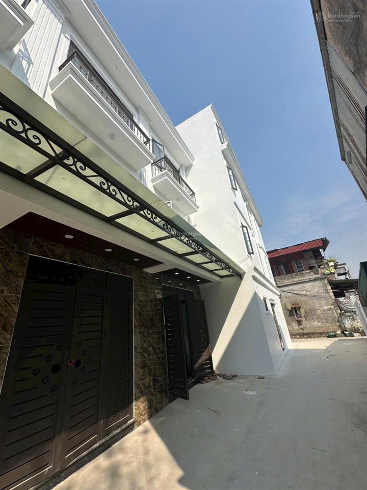 Chính chủ bán nhà 4tx45m2 sân riêng để xe chỉ cách vành đai 4 và kdt đô nghĩa 5p di chuyển xe máy