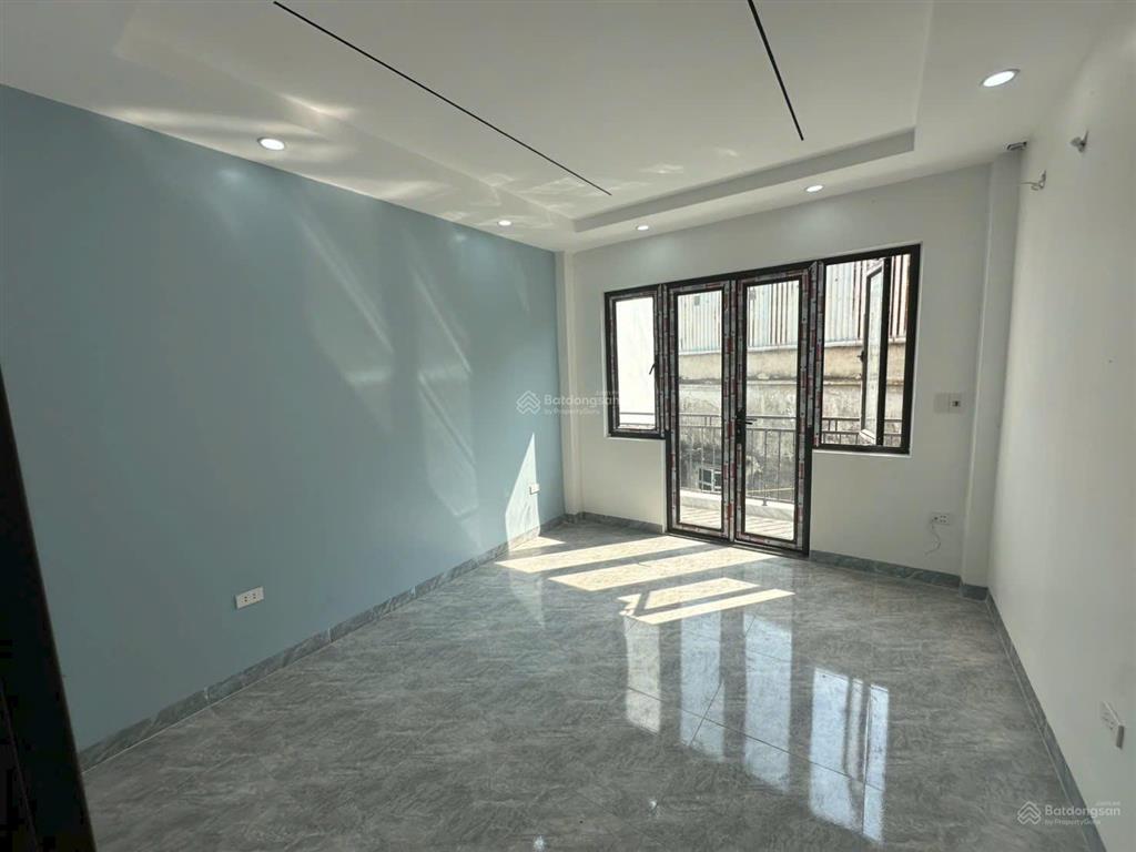 Chính chủ bán nhà 4tx45m2 sân riêng để xe chỉ cách vành đai 4 và kdt đô nghĩa 5p di chuyển xe máy