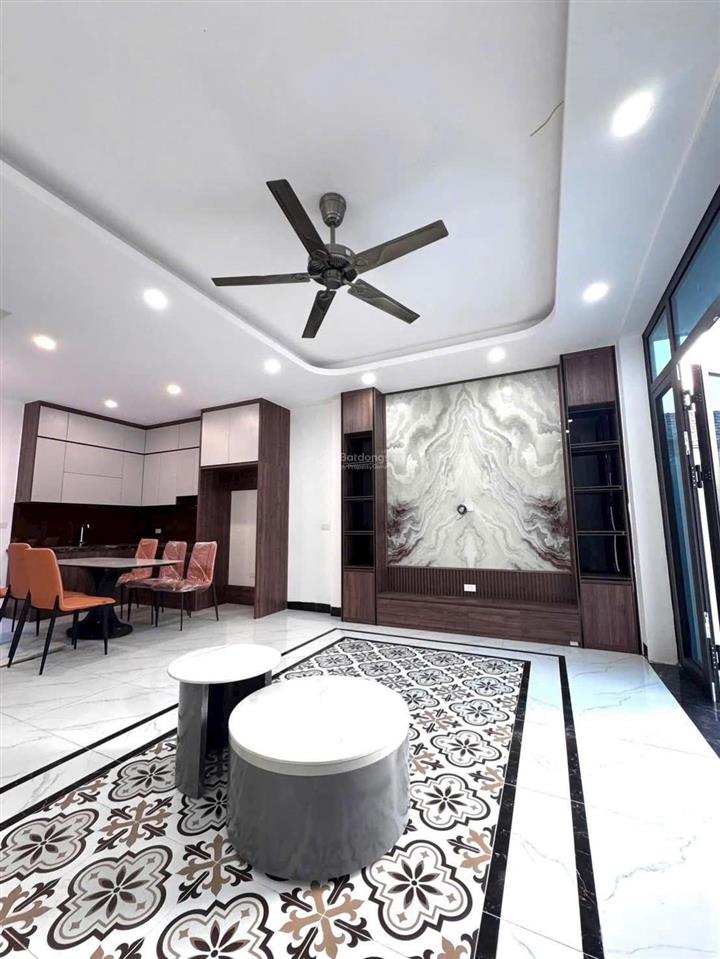 Nhà 4tx40m2 full nội thất gần đại học tdtt  tiện ích chợ  trường  buýt chỉ 500m l/h 0328 107 ***