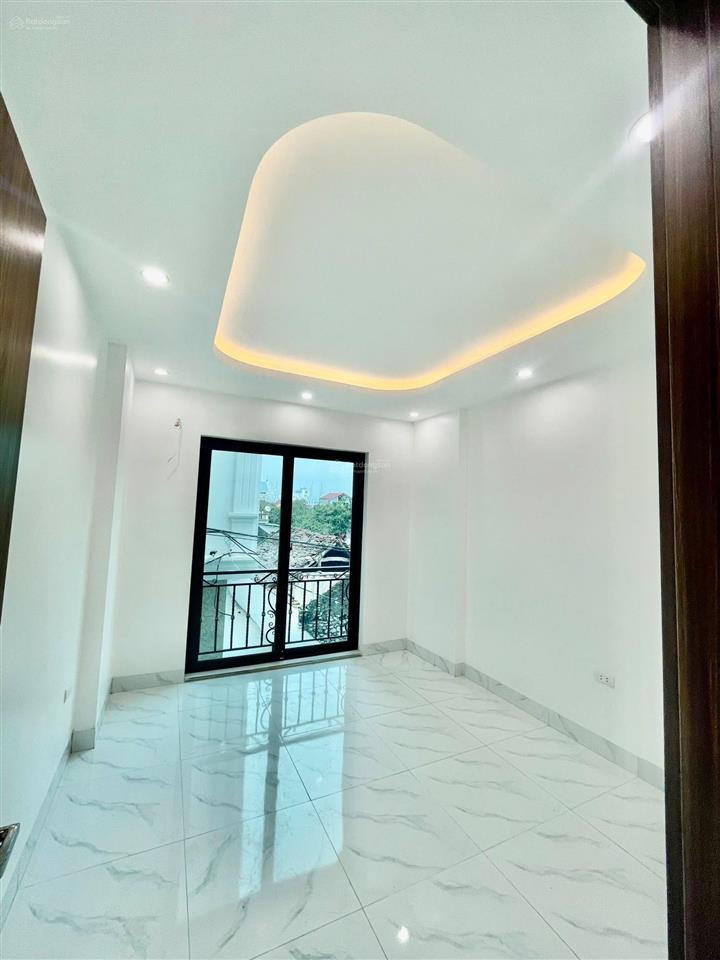 Chỉ từ 1,2 tỷ sở hữu nhà 4 tầng 35m2 mặt ngõ 3m thông oto đỗ cách nhà 50m cách đại học tdtt 1,5km