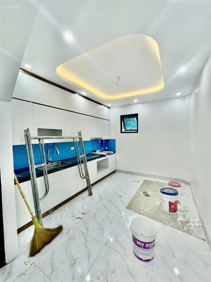 Chỉ từ 1,2 tỷ sở hữu nhà 4 tầng 35m2 mặt ngõ 3m thông oto đỗ cách nhà 50m cách đại học tdtt 1,5km