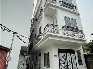 Nhà 3 tầng căn góc ngay chợ  trường  điểm buýt gần quốc lộ6  bến xe yên nghĩa chỉ 10p di chuyển