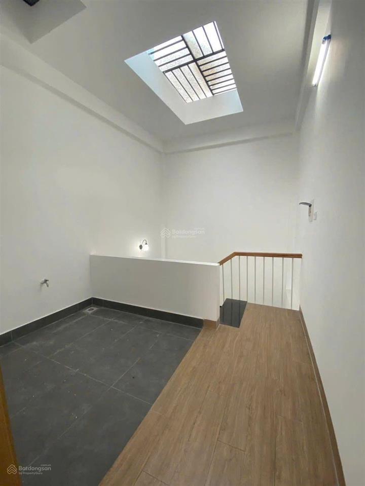 Bán nhà riêng tại đồng nhân, 3,9 tỷ, 35 m2, 4 tầng, 3pn, 3wc trong đê  5p ra kđt đô nghĩa