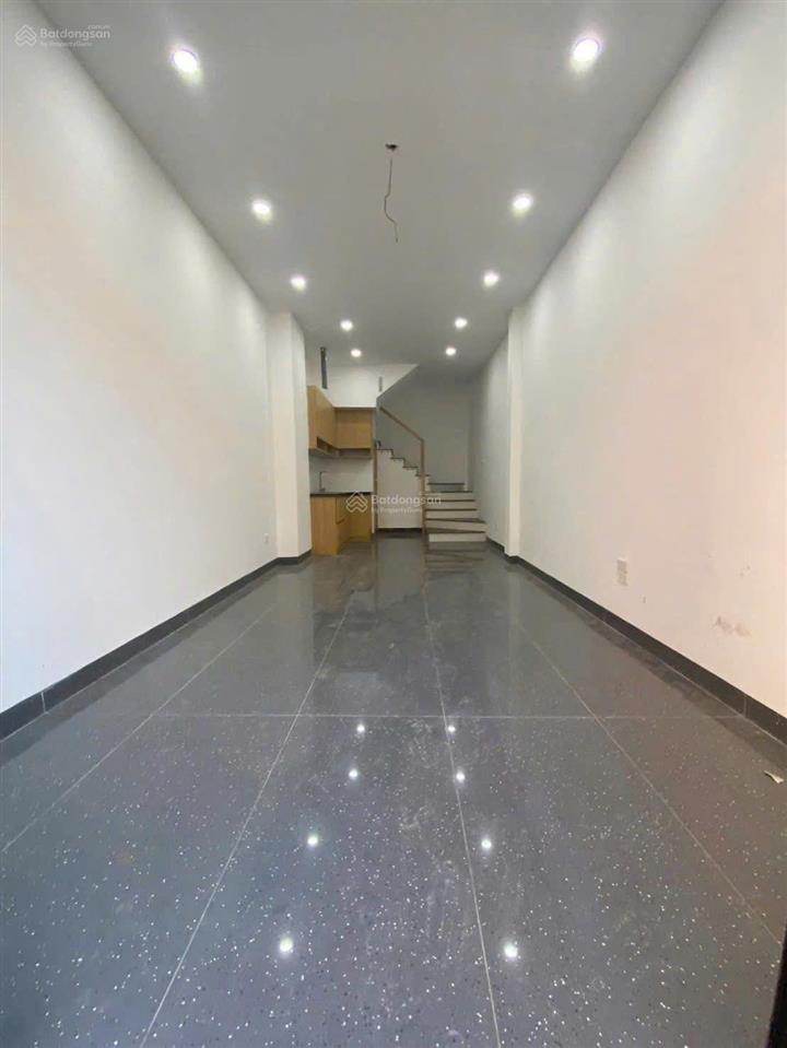 Bán nhà riêng tại đồng nhân, 3,9 tỷ, 35 m2, 4 tầng, 3pn, 3wc trong đê  5p ra kđt đô nghĩa
