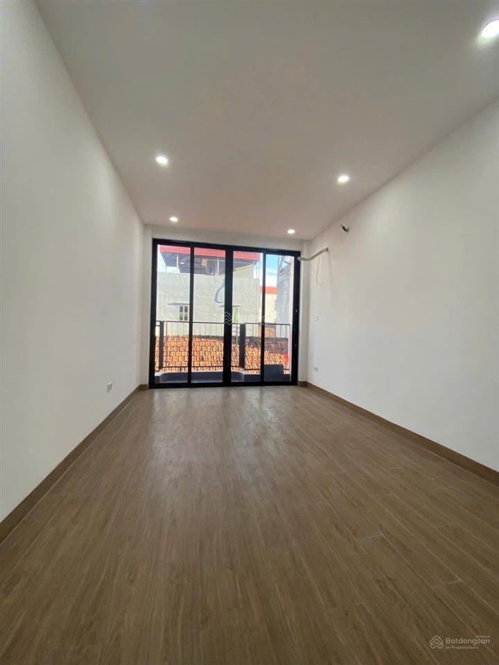 Bán nhà riêng tại đồng nhân, 3,9 tỷ, 35 m2, 4 tầng, 3pn, 3wc trong đê  5p ra kđt đô nghĩa