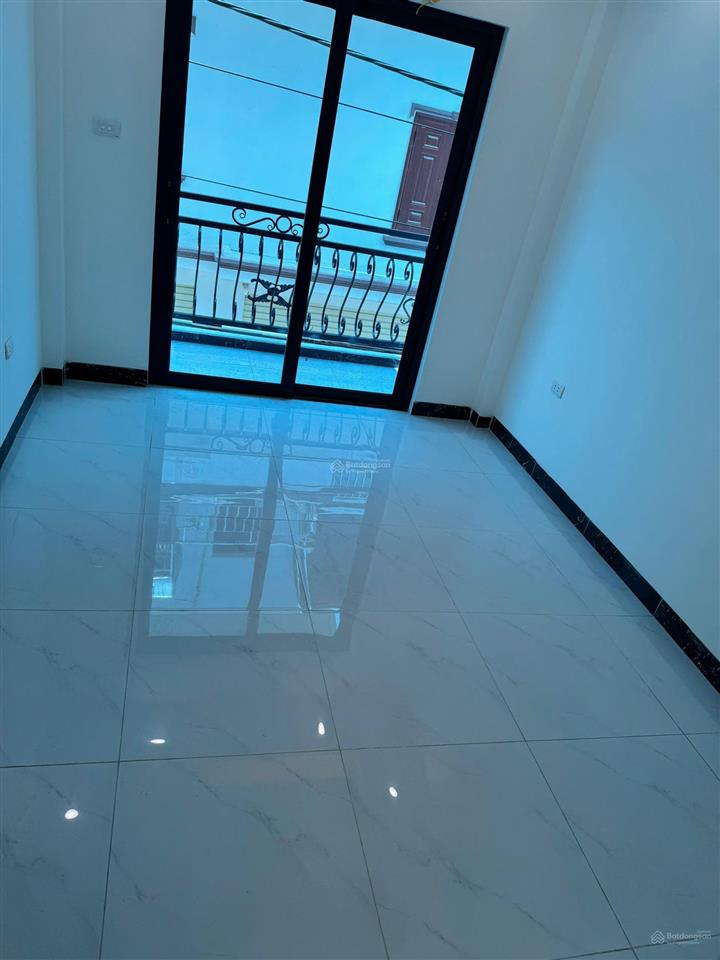 Nhà riêng 4 tầng 32m2 oto đỗ cửa 5p di chuyển ra cầu mai lĩnh  ql6 giá chỉ 2,55 tỷ l/h 0328 107 ***