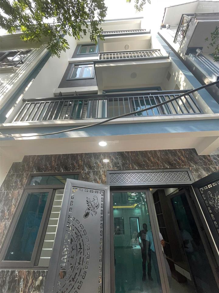 Giảm sốc 1,3 tỷ chỉ còn 3,7 tỷ nhà 4 tầng dt  80m2 full tiện ích  ô tô đỗ cách 50m full tiện ích