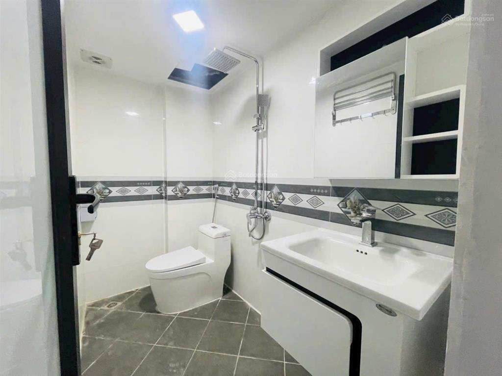 Giảm sốc 1,3 tỷ chỉ còn 3,7 tỷ nhà đơn lập 4 tầng 80m2  oto đỗ cách 50m  2,5km ra kđt đô nghĩa