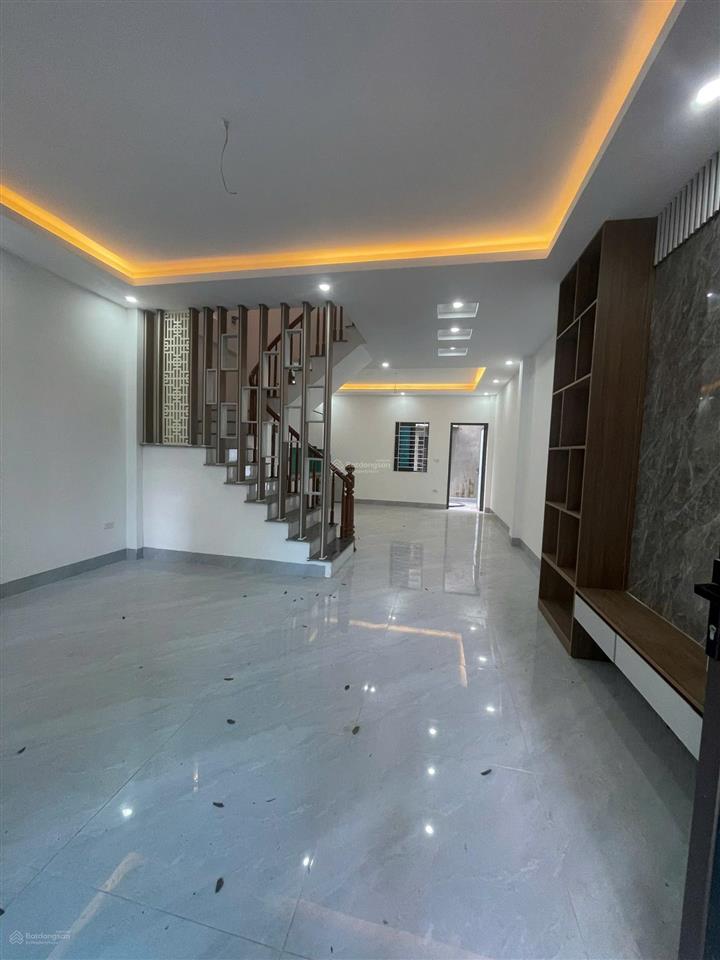 Biệt thự mini 4 tầng 112m có sân trước  sân sau chỉ 2.5km di chuyển kđt đô nghĩa  đại học phenika