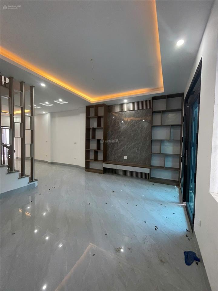 Biệt thự mini 4 tầng 112m có sân trước  sân sau chỉ 2.5km di chuyển kđt đô nghĩa  đại học phenika