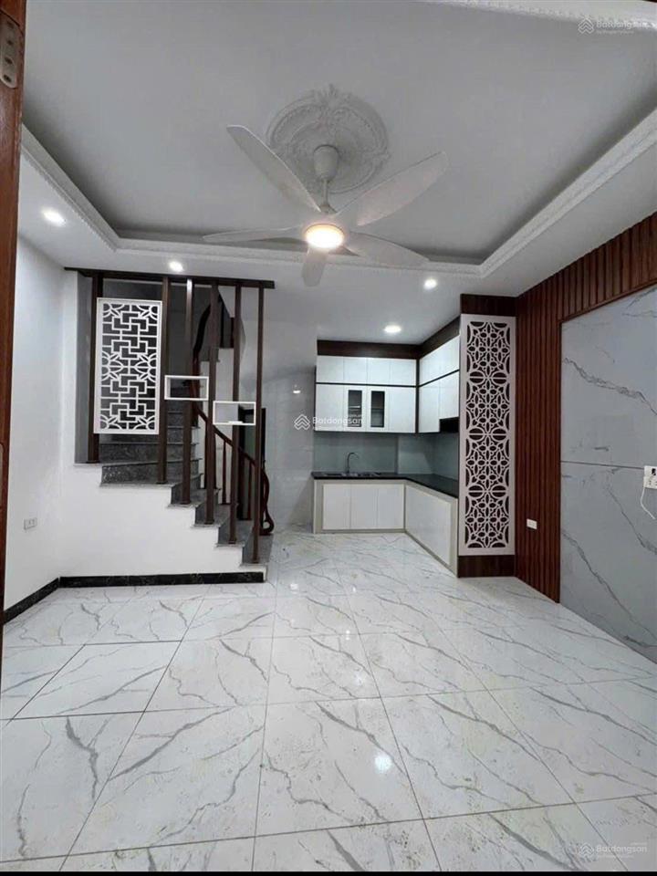 Nhà mới 5 tầng x 33m2 đường 4m chỉ 4km ra bến xe yên nghĩa  ga tàu điện metro  0328 107 ***