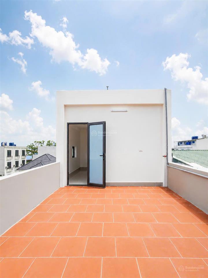 Bán nhà riêng 4 tầng 70m2, 4pn, 4wc  ô tô vào nhà  đỗ trong sân chỉ 10p di chuyển kđt đô nghĩa