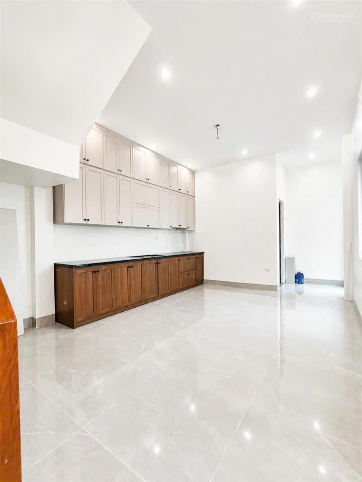 Bán nhà riêng 4 tầng 70m2, 4pn, 4wc  ô tô vào nhà  đỗ trong sân chỉ 10p di chuyển kđt đô nghĩa