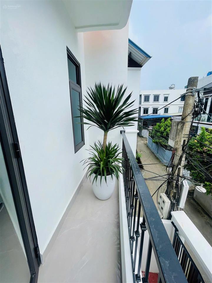 Bán nhà riêng 4 tầng 70m2, 4pn, 4wc  ô tô vào nhà  đỗ trong sân chỉ 10p di chuyển kđt đô nghĩa