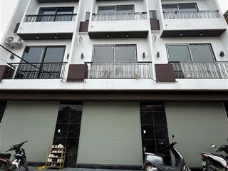 Bán nhà riêng trung tâm phường chương mỹ 2,5 tỷ, 32 m2, 3pn, 3wc chợ  trường học bán kính 500m