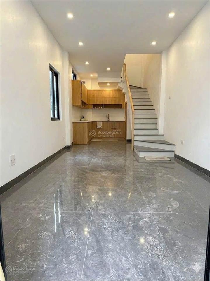 Bán nhà riêng tại đông la, 3,8 tỷ, 32 m2, 3pn + 3wc + 4 tầng trong đê không quy hoạch