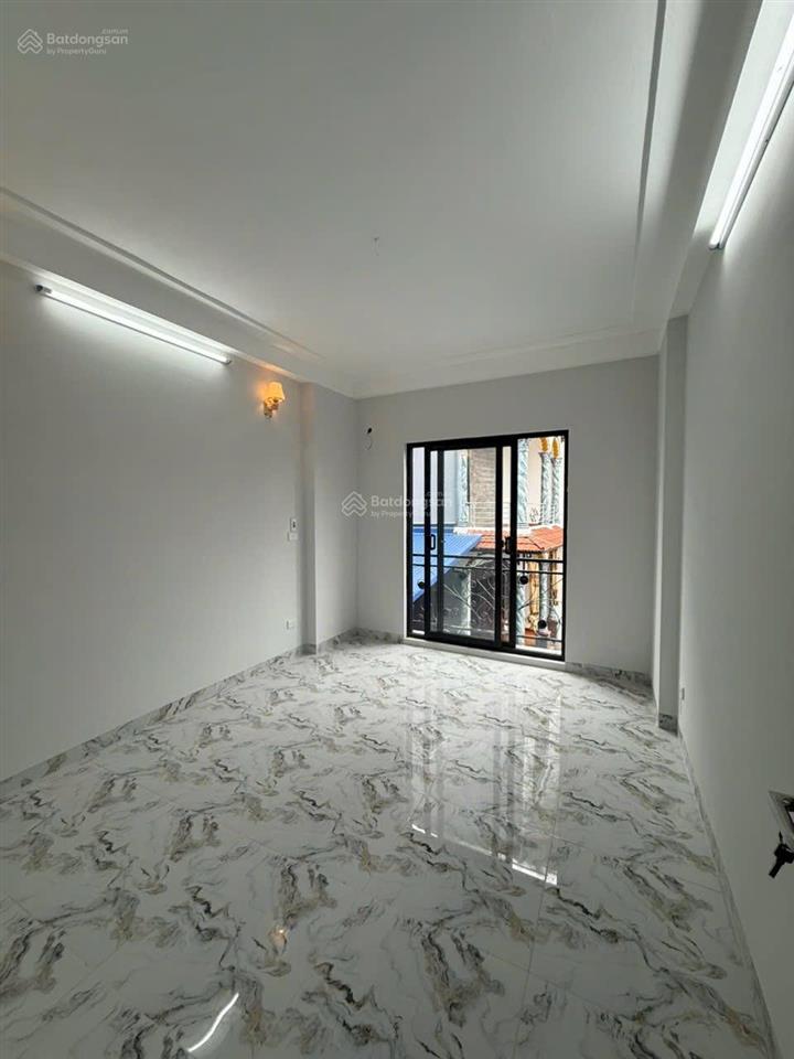 Bán nr tổ 8 yên nghĩa 33m2  3pn  sân riêng để xe  20m ra đường oto  700m ra kđt đô nghĩa