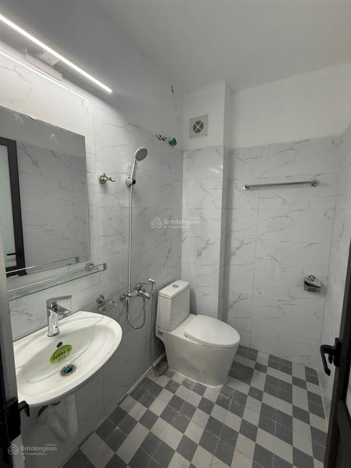 Bán nr tổ 8 yên nghĩa 33m2  3pn  sân riêng để xe  20m ra đường oto  700m ra kđt đô nghĩa