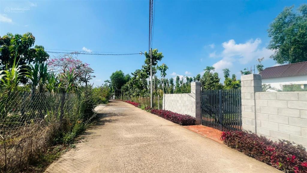 Đất vườn thổ cư 200m2, ngang 20x50m, giá 980 triệu bình lộc long khánh đồng nai