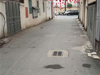 Thanh xuân ô tô tránh vào nhà  gần đh y hà nội lê trọng tấn  tôn thất tùng  hv phòng không