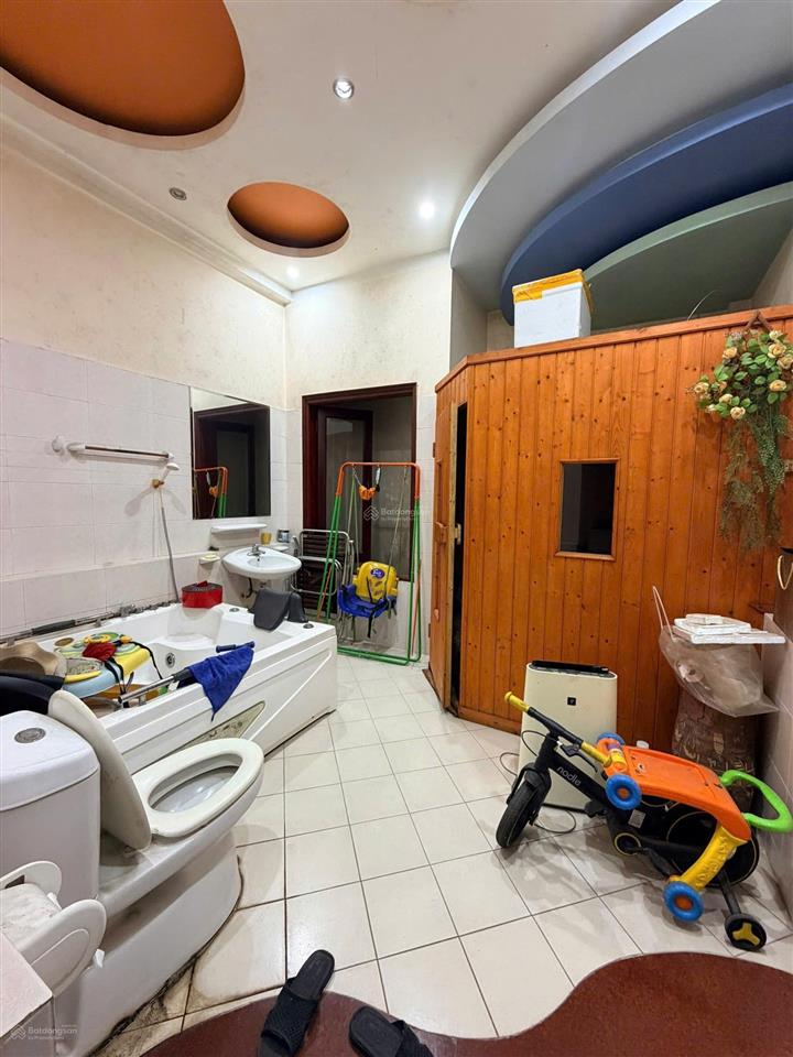 Chính chủ gửi bán nhà ba đình lô góc 2 mặt ngõ  gần văn cao  quần ngựa, ô tô vào nhà, kinh doanh