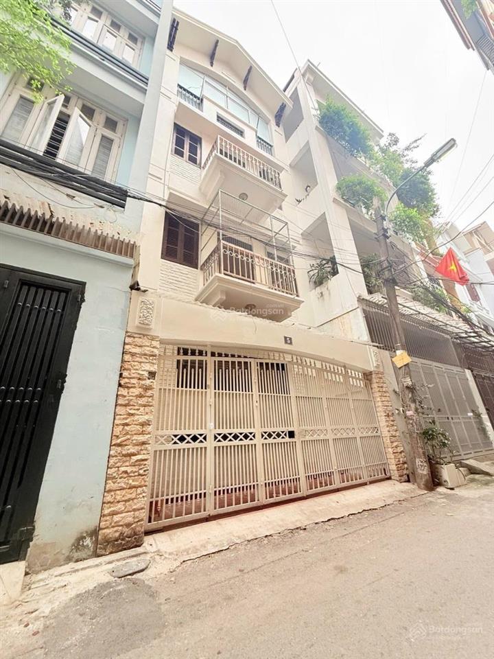 Phân lô học viện báo chí  mặt tiền 5.5m thông số hoàn hảo ô tô tránh giá tốt nhất khu vực