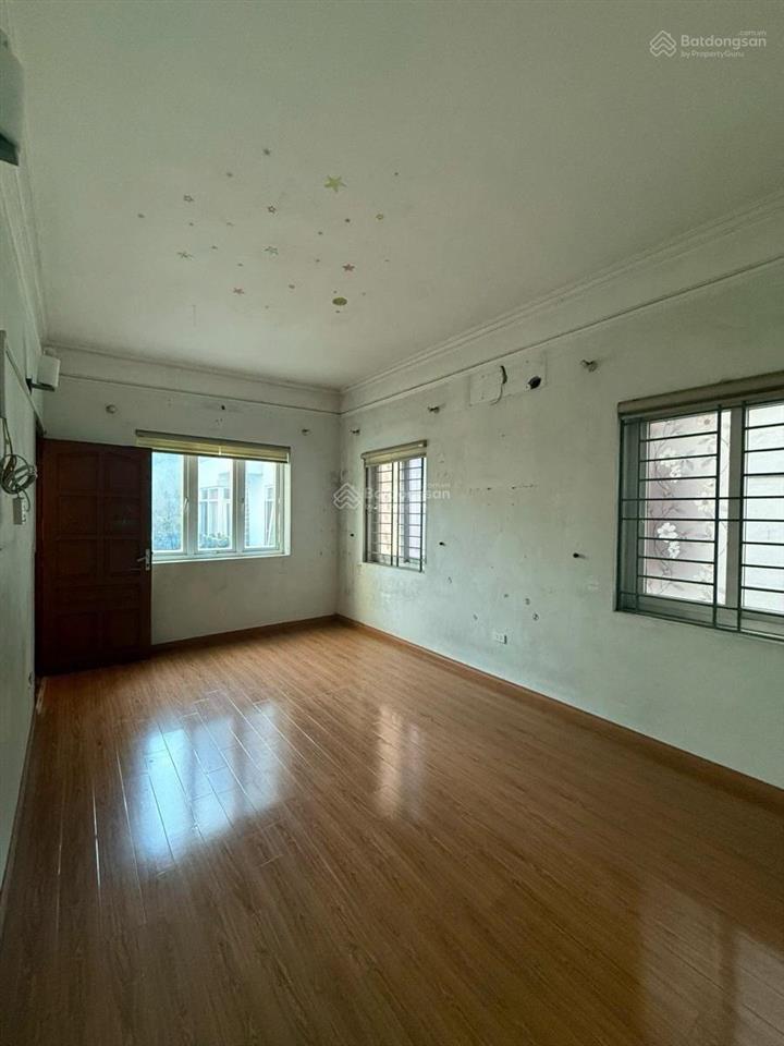 Lạc long quân  sổ đẹp  gần ô tô  vài phút ra hồ tây  giá đầu tư