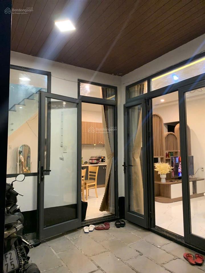 Bán nhà 2 tầng đường lê duẩn, trung tâm đà nẵng 50m2, 3 phòng ngủ, sổ đỏ, chỉ 3,5 tỷ