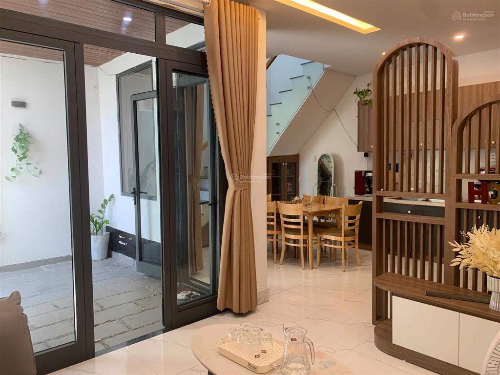 Bán nhà 2 tầng đường lê duẩn, trung tâm đà nẵng 50m2, 3 phòng ngủ, sổ đỏ, chỉ 3,5 tỷ