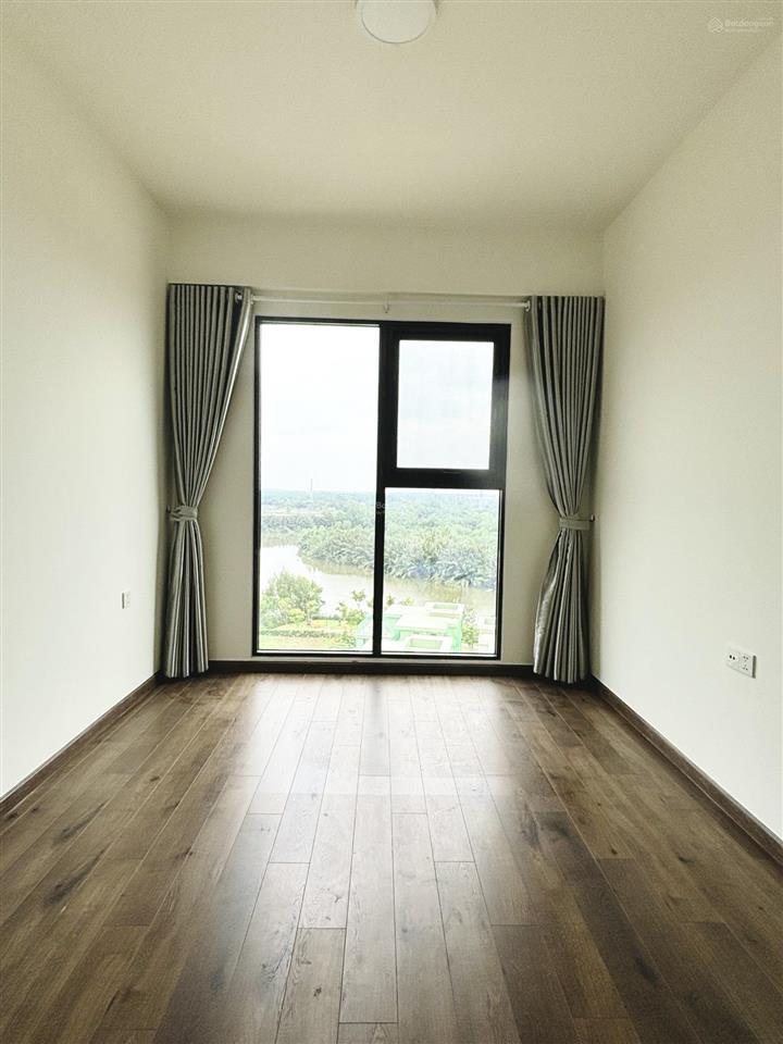 Bán căn hộ góc 86m2 toà panorama giá siêu tốt chỉ 5tỷ.  0932 552 ***