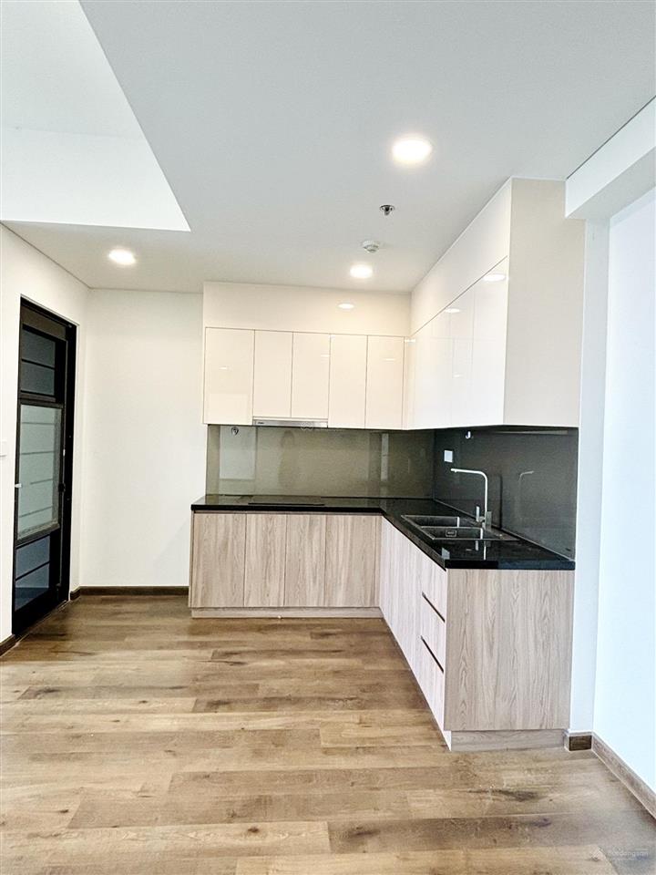 Bán căn hộ góc 86m2 toà panorama giá siêu tốt chỉ 5tỷ.  0932 552 ***