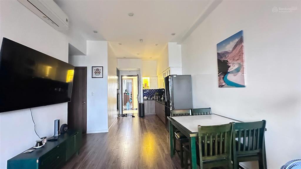 Chính chủ bán căn 78m2 có ban công view kênh đào. nhà nội thất đẹp. gía 4tỷ300.  0932 552 ***