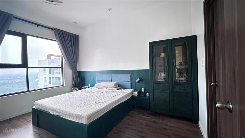 Chính chủ bán căn 78m2 có ban công view kênh đào. nhà nội thất đẹp. gía 4tỷ300.  0932 552 ***