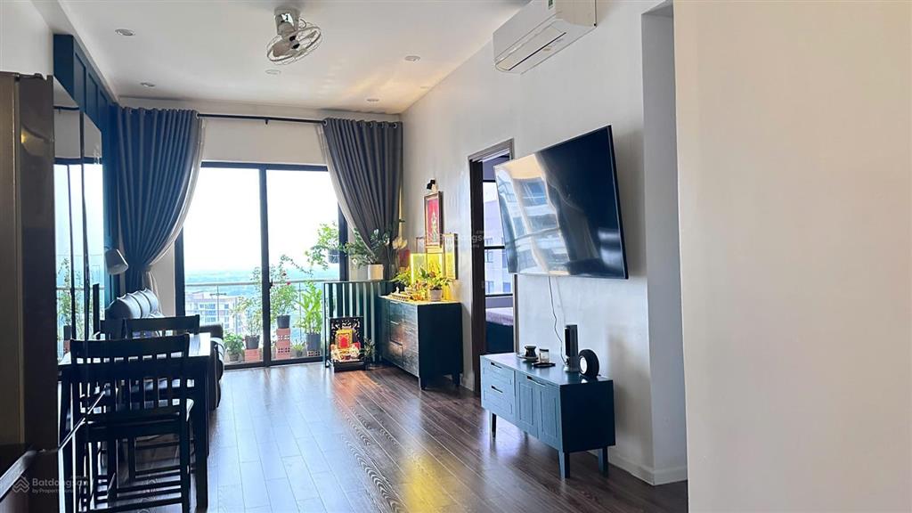 Chính chủ bán căn 78m2 có ban công view kênh đào. nhà nội thất đẹp. gía 4tỷ300.  0932 552 ***