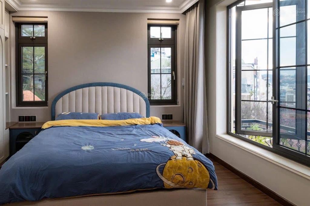 Siêu phẩm nhà phố mặt tiền đường 3/2 đà lạt, 6 tầng, 6pn, thang máy, giá tốt