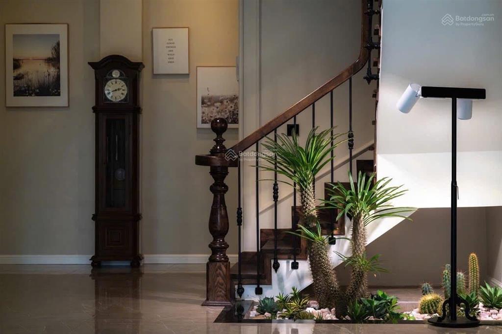 Siêu phẩm nhà phố mặt tiền đường 3/2 đà lạt, 6 tầng, 6pn, thang máy, giá tốt