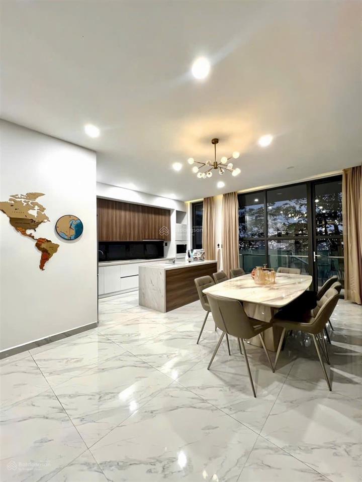 Chỉ 18.5 tỷ có ngay villa 5pn mặt tiền lý nam đế, p8, đà lạt  sổ hồng riêng