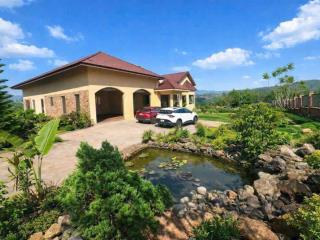 Bán biệt phủ đỉnh đồi view rừng thông điệp trùng đà lạt 20.000m² thực tế có sân golf, giá 40 tỷ