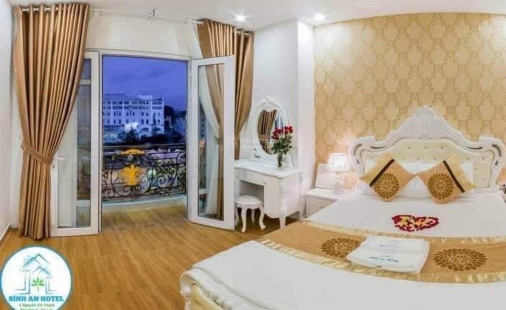 Bán khách sạn mặt tiền nguyễn chí thanh ngay khu hoà bình chỉ vài bước chân