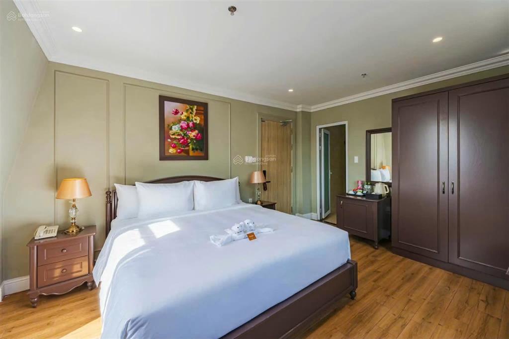 Bán khách sạn 3 sao mặt tiền tô hiến thành, tp đà lạt. dt 955m², 42 phòng, giá 180 tỷ
