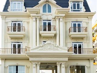 Bán khách sạn 3 sao mặt tiền tô hiến thành, tp đà lạt. dt 955m², 42 phòng, giá 180 tỷ