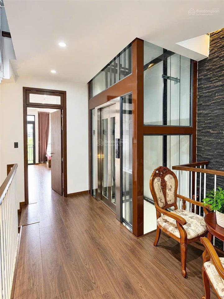 Bán nhà phố mặt tiền kqh phạm hồng thái, đà lạt. dt 90m2, sổ riêng, giá 15.5 tỷ