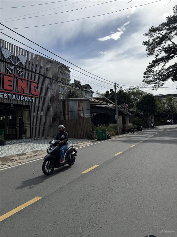 Bán đất mặt tiền huỳnh thúc kháng, đà lạt, 400m2, ngang 12m, giá 42 tỷ. sổ chính chủ