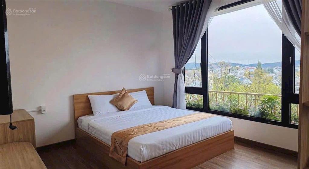 Giảm 10 tỷ, bán khách sạn 6 tầng phù đổng thiên vương, đà lạt, 19 phòng, giá 28 tỷ