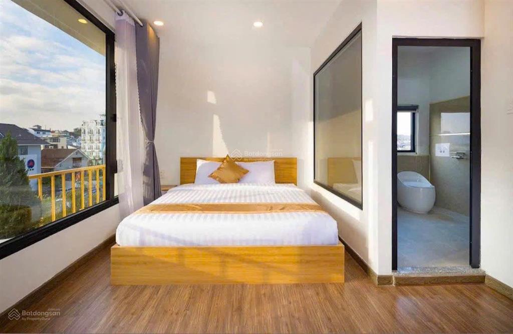 Giảm 10 tỷ, bán khách sạn 6 tầng phù đổng thiên vương, đà lạt, 19 phòng, giá 28 tỷ