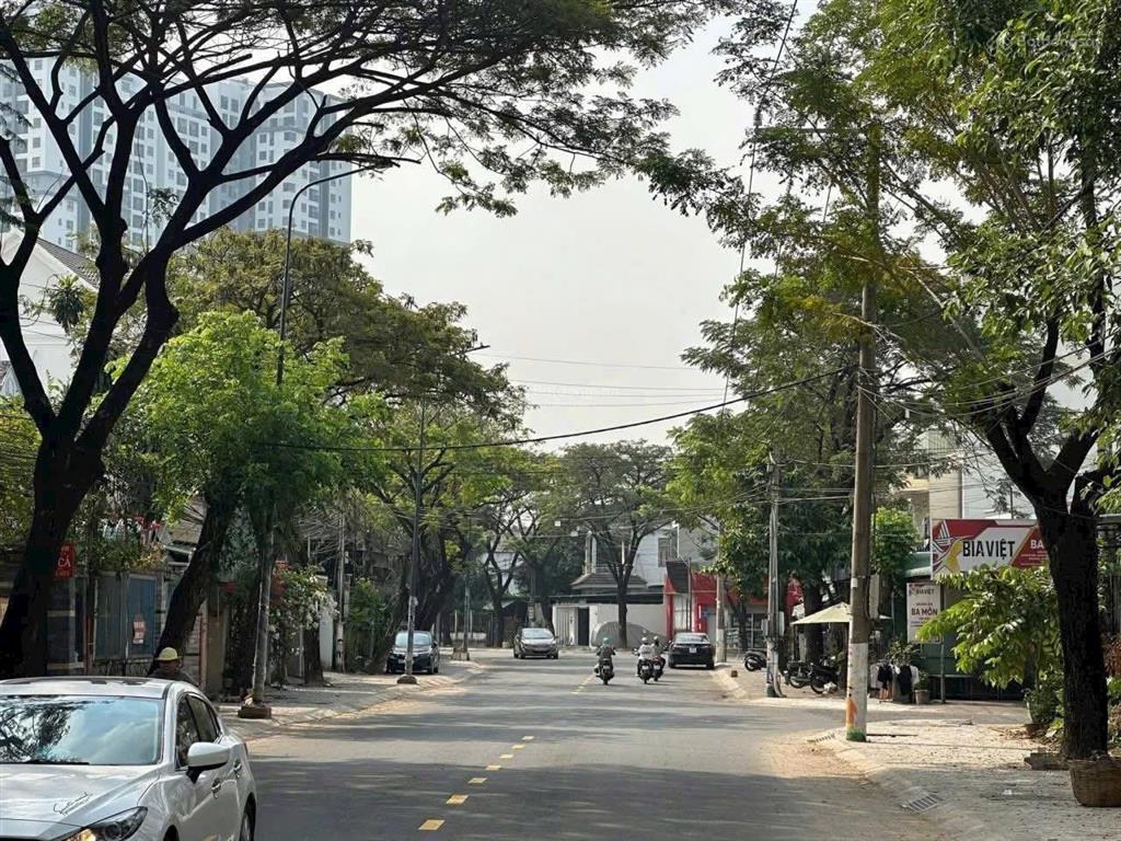 Góc mặt tiền lý tự trọng gần khu biệt thự tiamo dt 5,6x18 100,8m2 thổ cư 74,5m2 giá 4 tỷ***