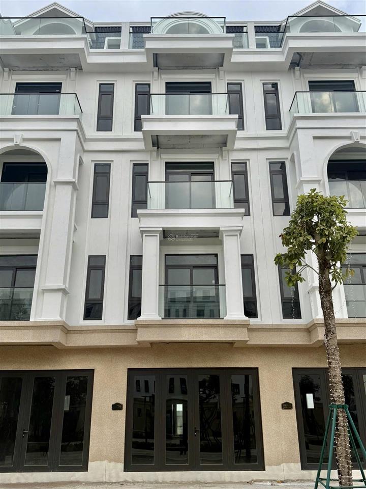 Cc cần bán gấp căn om1509 mặt đường lý tử tấn đường 33m hai làn xe giá 22.5 tỷ có video thực tế