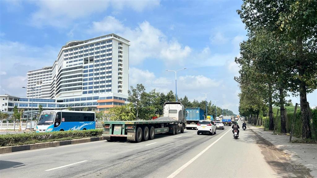 Bán đất kế lô góc đối diện bệnh viện 1500 giường