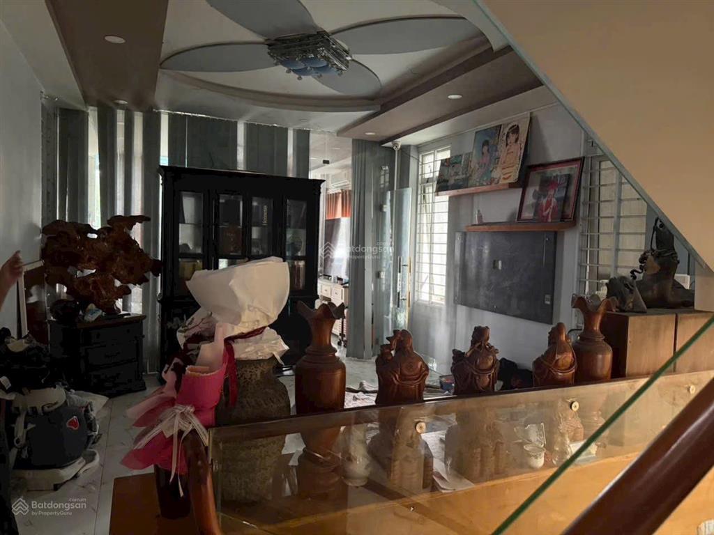 Bán nhà mặt tiền thích quảng đức kinh doanh vip